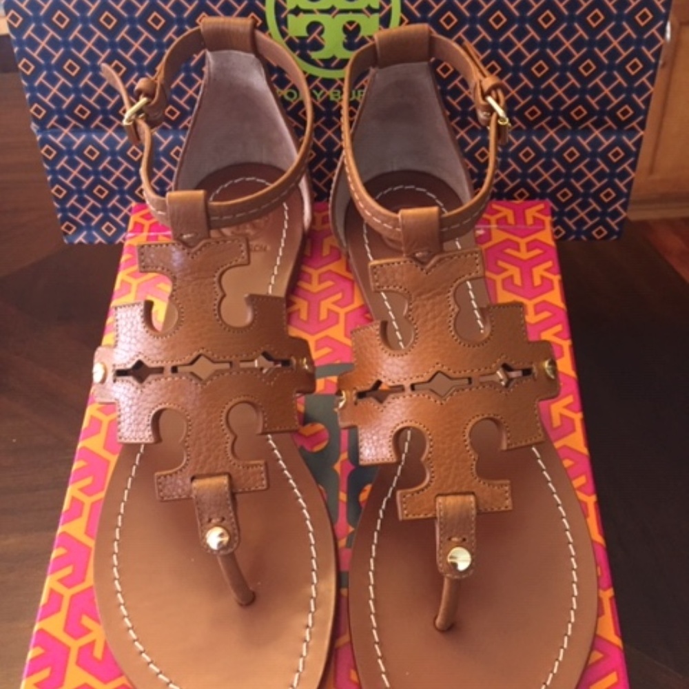 Tory Burch Phoebes sz 9 Royal Tan NEW IN BOX